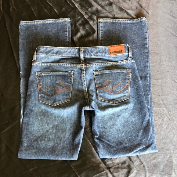 👖👖Express Stella Bootleg Size 4 GUC Jeans👖👖 - Picture 5 of 7